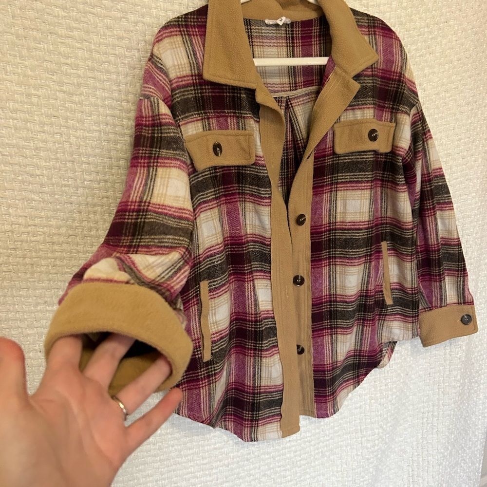 Geegee Jacket ✨ - Picture 3 of 6